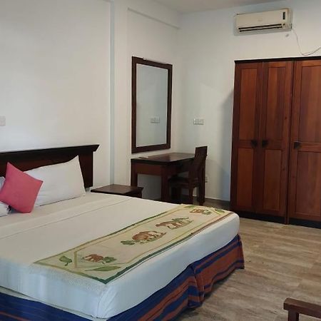 Hotel Wild Heaven Tissamaharama Esterno foto